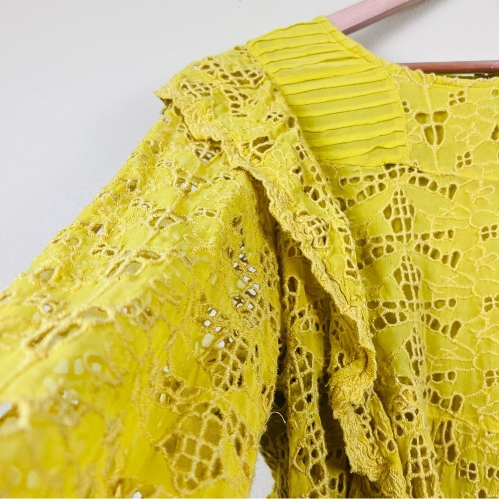 Anthropologie Clementine Blouse
Eyelet Ruffle Pullover Top Size 14 Blouse - Picture 3 of 8